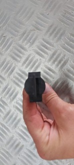 фото thumb №1, Штифт кронштейн охладитель renault clio v