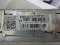 Renault clio 3 радио заводской kod 8200633632 Цена, фото thumb