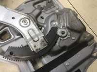 фото thumb №14, Подъемник стекло правый задняя santa fe i 9882026200