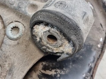 фото thumb №8, Поворотный кулак левый зад audi a6 c6 2.0tdi 05r