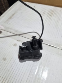 фото thumb №8, Volkswagen golf vii 2014 амортизатори кришка заливної пального 5c6810773h