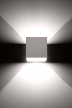 KINKIET NA ŚCIANĘ QUAD ORGINALNA LAMPA KWADRATOWA DO JADALNI SYPIALNI LED