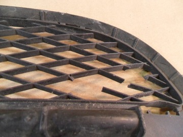 фото thumb №6, Решётка бампера правая vw touareg рестайлинг 7l6853666b