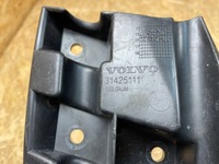 фото thumb №11, Кріплення ковзун бампера перед праві volvo v40 ii 31425111 2012-