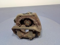 Купить Bmw 5 f10 f11 суппорт тормозной электрический правый задний  задний скоба 9390b, фото thumb