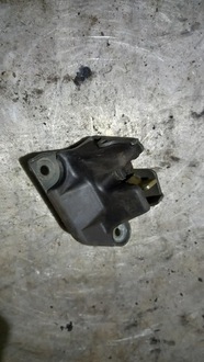 фото thumb №1, Замок задній кришки fiat punto ii lift 03r