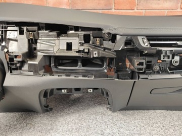 фото thumb №11, Bmw 2 active tourer u06 оригінальна консоль панель роздавальна шкіра чорна