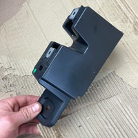 фото thumb №12, Jaguar i-pace напрямна бампера правий задня j9d3-17e800-a новий оригінал