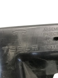 Tesla x защита на ремень задний  под кнопка крышки Киев, фото thumb