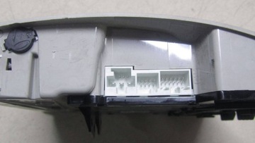 фото thumb №7, Mercedes w176 лампа освітлення кабіни a0009004108