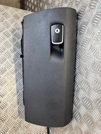 фото thumb №1, Bmw f30 f31 f32 f33 f36 бардачок пасажира панелі чорний europa 9228283