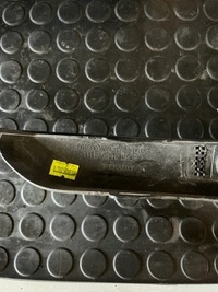 фото thumb №2, Заглушка молдинг бампера renault clio iv lift pdc