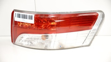 фото thumb №1, Лампа правый зад задняя toyota avensis t27 09-11r sedan