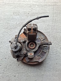 фото thumb №2, Поворотный кулак суппорт правый перед skoda rapid 1.6 tdi