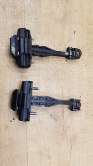 фото thumb №1, Ограничитель дверь перед ford b-max