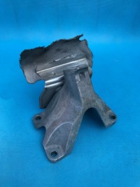 фото thumb №1, Кронштейн двигуна ліва audi a4 a5 s4 s5 3.0 tfsi v6t