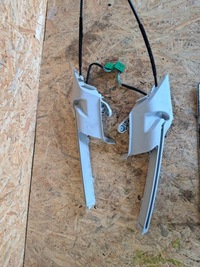 фото thumb №1, Mercedes w213 kombi напрямна шторка ліва kpl