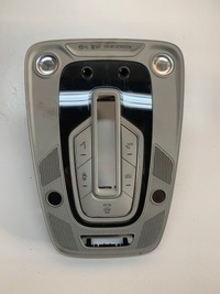 фото thumb №1, Лампа внутрішня освітлення кабіни 4m0947135an audi q7 bdb!!!