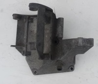 Купить Кронштейн кронштейн генератора mercedes w124 1031310935, фото thumb