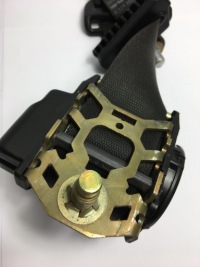 Ремни безопасности задний левый mercedes w124 a124 cabrio 1248609585 Недорого, фото thumb