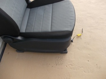 фото thumb №6, Сидіння сидіння праві перед пасажира skoda octavia iii європа