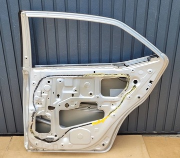 фото thumb №7, Toyota corolla e16 13- двері зад задні праві fv