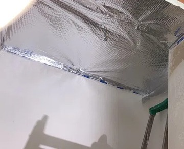 FOLIA DACHOWA PAROIZOLACYJNA ALUMINIOWA SECCO ALU 110g - 22,5m² + TAŚMA ALU