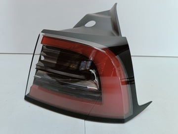 фото thumb №1, Tesla 3 рестайлинг y 20- лампа фара свет правые зад led новая 1502087-00-d