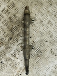 фото thumb №1, Молдинг впрыскная subaru legacy 4 03l10997