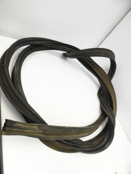 NISSAN ALMERA TINO 5D USZCZELKA KLAPY