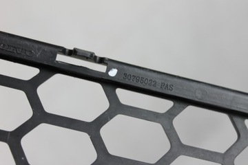 фото thumb №9, Решітка середня бампера volvo s60 v60 перед заглушка