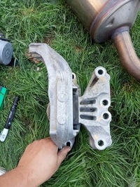 фото thumb №1, Кронштейн двигуна права expert iii jumpy proace 1.6 bleu hdi