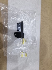 фото thumb №1, Кронштейн крила лівий перед vw caddy 4