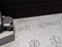 фото thumb №10, Накладка крышки зад задняя красная 08663726 volvo s40 v40 2 ii sedan 04-07