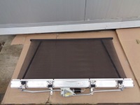 фото thumb №1, Mercedes e w211 шторка багажника электрическая