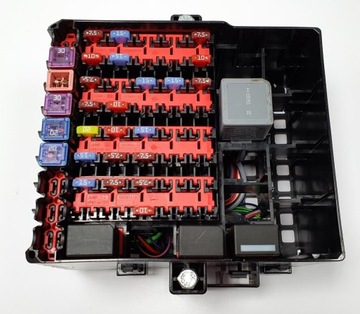 фото thumb №1, Коробка запобіжників ford fiesta mk7 1.0