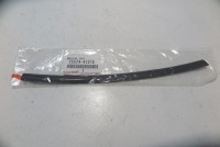 фото thumb №1, Прокладка крышки багажника задняя toyota rav4 iv 75574-42010