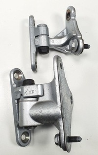 фото thumb №2, Петлі двері правий перед mercedes r-kl w251 пара