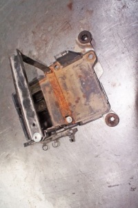 Купити Ux273 ford focus mk4 основа кронштейн акумулятор, фото thumb