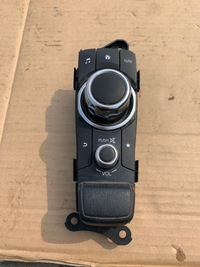 фото thumb №1, Mazda cx3 13r панель радіо керування db5j-66cm0