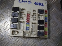 фото thumb №2, Модуль bsi uch коробка предохранителей renault clio iii modus 233293c