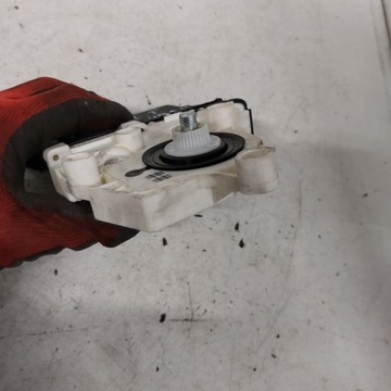 фото thumb №9, Volkswagen touran 1 i моторчик стёкла левый зад 1k0959703b 995928-106