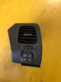 фото thumb №1, Левая решётка обдув воздуха nissan leaf i ze0 eu