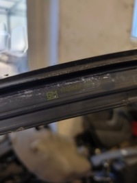 Рамка дверь прокладка накладка стойка стекло перед правый  astra j 12-15 с Разборки, фото thumb