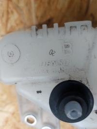 Toyota yaris iii 11-17r бачок жидкость охлаждение аккумулятора оригинал Недорого, фото thumb