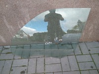 фото thumb №1, Стекло дверь левый перед 13 r citroen c4 picasso ii