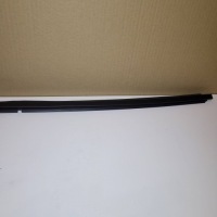 фото thumb №11, Mazda 2 15r- молдинг накладка стёкла правое перед oem номер d09l50640b