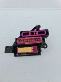 фото thumb №1, Кронштейн запобіжників audi оригінальний номер 8k0937501