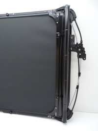 фото thumb №4, Рамка шторка люк панорама czarna volvo v40 ii r-design