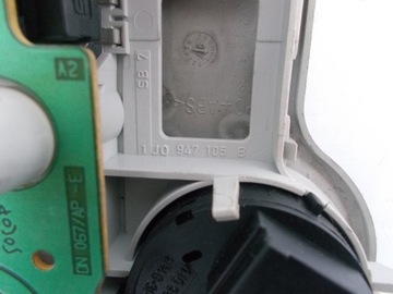 фото thumb №5, Лампа кабіни vw golf iv bora 1j0947105b